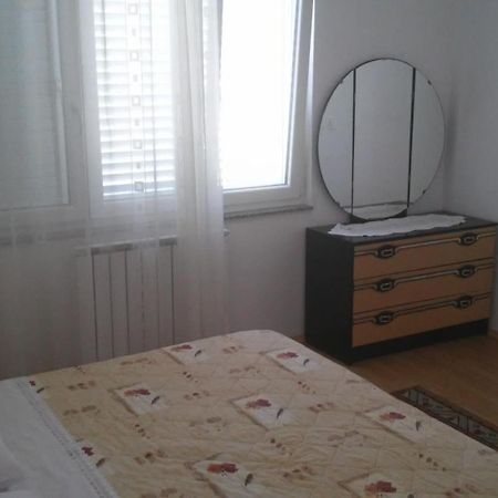 Apartments With A Parking Space Supetarska Draga - Donja, Rab - 11237 Bilik gambar