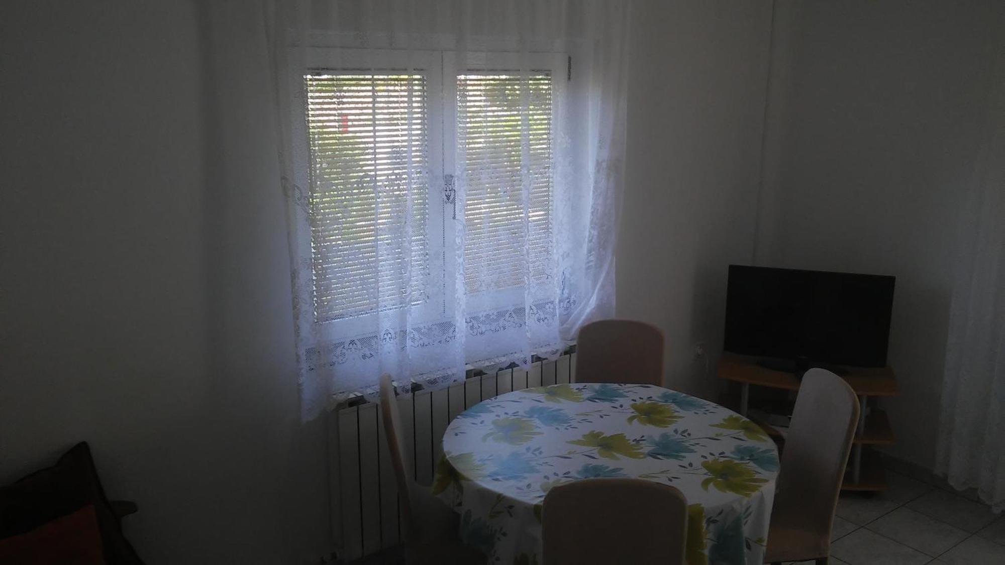 Apartments With A Parking Space Supetarska Draga - Donja, Rab - 11237 Bilik gambar